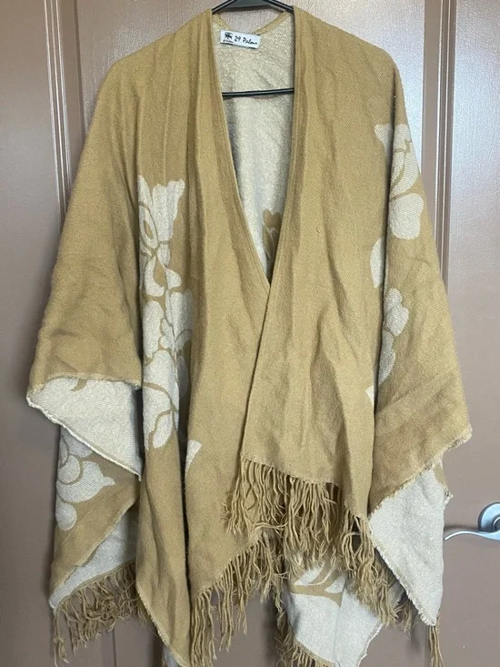 29 Palms Tan Floral Fringe Wrap Poncho (Reversible) - Picture 1 of 7